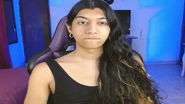 engielphoenis14 online show from February 25, 2026, 10:42 pm