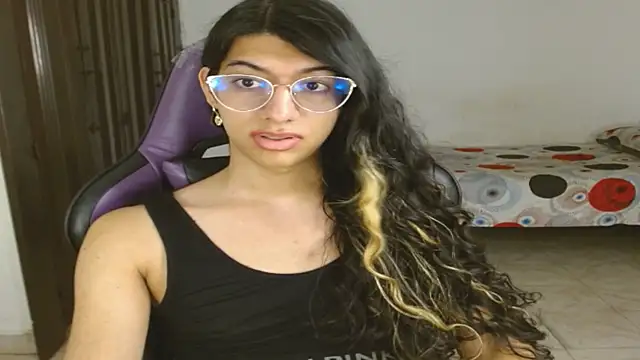 engielphoenis14 online show from September 26, 2025, 9:32 pm