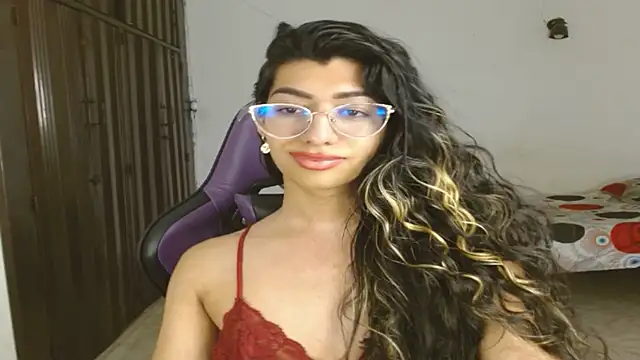 engielphoenis14 online show from September 20, 2025, 11:32 pm