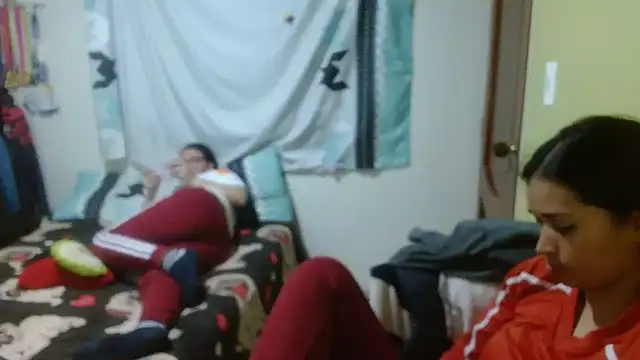 Snapshot of clayre_and_jill chatting on February 11, 2026, 4:34 am clayre and jill online show from February 11, 2026, 4:34 am