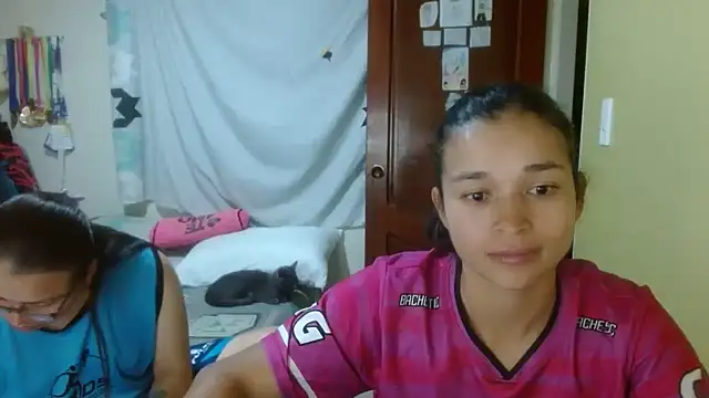 Snapshot of clayre_and_jill chatting on March 22, 2026, 3:43 am clayre and jill online show from March 22, 2026, 3:43 am