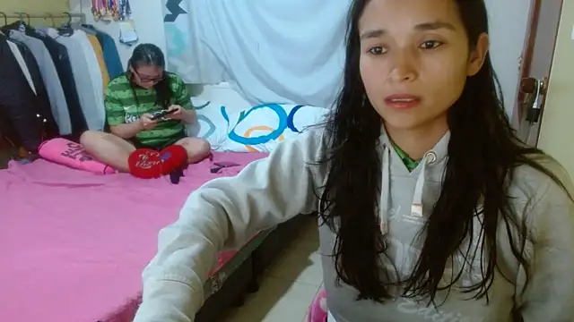 clayre and jill online show from October 4, 2025, 3:41 am