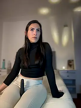 alessandra-a online show from October 7, 2025, 2:23 am