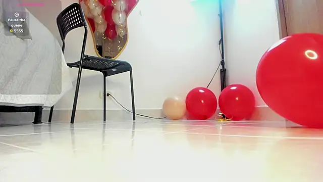 amatista  smith online show from November 27, 2025, 9:04 pm