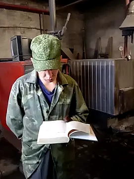 MityaXLoves online show from April 13, 2026, 5:50 pm