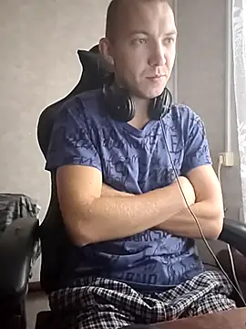 MityaXLoves online show from November 18, 2025, 5:11 am