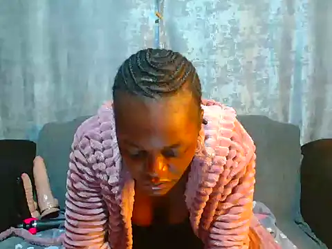 VANESAAMBER23 online show from October 21, 2025, 10:31 pm