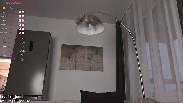 jelli jenni online show from October 30, 2025, 2:04 pm