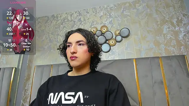 Snapshot of TomLondon_ chatting on February 25, 2025, 11:32 am TomLondon online show from February 25, 2025, 11:32 am