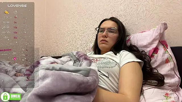 Snapshot of the_princese chatting on February 7, 2025, 7:49 pm the princese online show from February 7, 2025, 7:49 pm