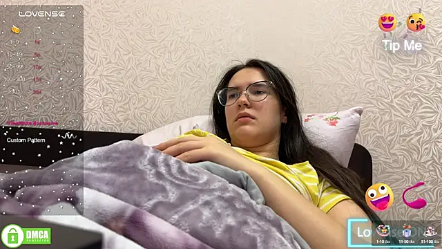 Snapshot of the_princese chatting on February 9, 2025, 1:00 am the princese online show from February 9, 2025, 1:00 am