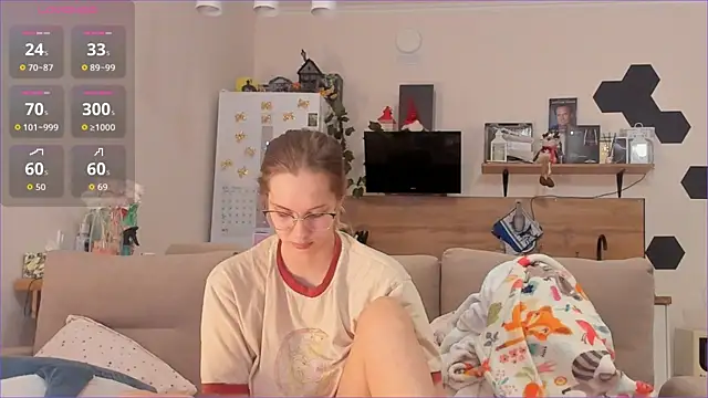 Snapshot of Girl_alone_home chatting on February 22, 2026, 2:47 am Girl alone home online show from February 22, 2026, 2:47 am