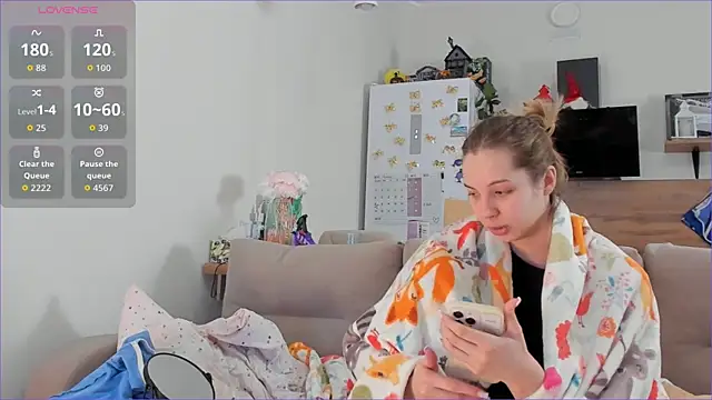 Snapshot of Girl_alone_home chatting on February 19, 2026, 3:58 am Girl alone home online show from February 19, 2026, 3:58 am