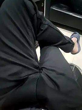 villagb12 online show from December 11, 2024, 4:20 pm