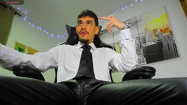 BRAYHAMBROWN online show from October 28, 2025, 3:40 am