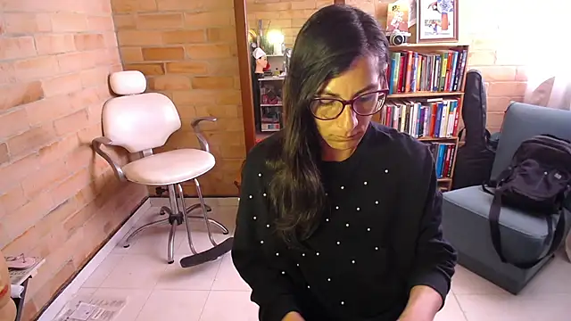 Snapshot of VioletaGomezCo chatting on September 15, 2025, 2:39 pm VioletaGomezCo online show from September 15, 2025, 2:39 pm