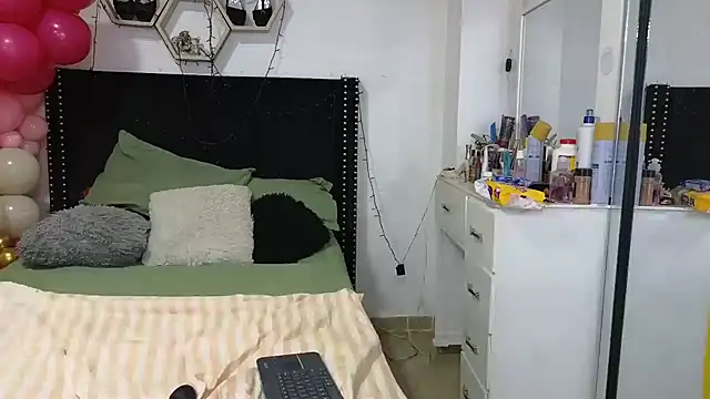 charlotte 077 online show from February 17, 2026, 3:15 am