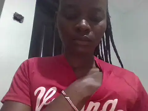 Snapshot of sweet_love00 chatting on February 8, 2025, 2:26 am sweet love00 online show from February 8, 2025, 2:26 am