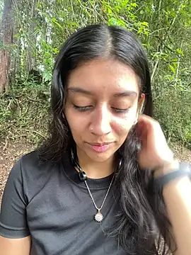 Snapshot of BrittanyDiaz chatting on February 1, 2026, 6:06 pm BrittanyDiaz online show from February 1, 2026, 6:06 pm