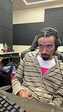 hotcamboy420 online show from January 7, 2026, 4:28 am