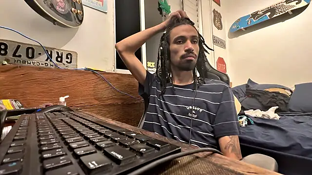 hotcamboy420 online show from February 11, 2025, 4:11 am