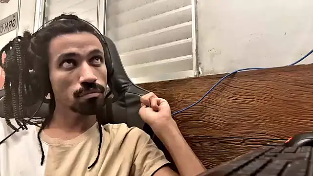 hotcamboy420 online show from February 3, 2025, 4:31 pm