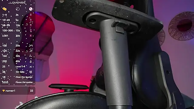 Snapshot of laura-hills18 chatting on February 14, 2026, 1:00 pm laura-hills18 online show from February 14, 2026, 1:00 pm