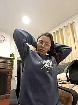 karlamorris  online show from September 29, 2025, 1:28 pm