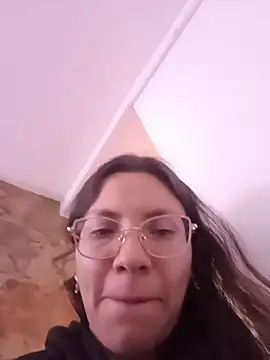 karlamorris  online show from October 16, 2025, 1:30 pm