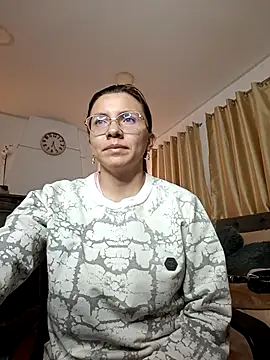 karlamorris  online show from October 3, 2025, 1:34 pm