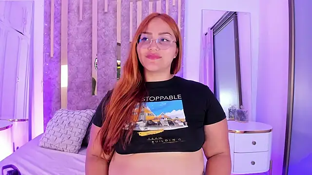 Snapshot of LeahxBarker chatting on March 19, 2025, 1:54 am LeahxBarker online show from March 19, 2025, 1:54 am