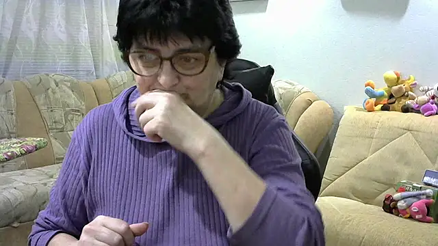 Snapshot of IsXLoves chatting on February 17, 2026, 5:21 pm IsXLoves online show from February 17, 2026, 5:21 pm