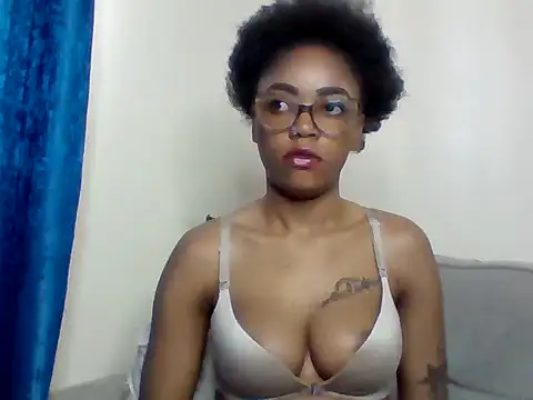 Snapshot of _crystal_princesss chatting on November 14, 2025, 6:50 am crystal princesss online show from November 14, 2025, 6:50 am