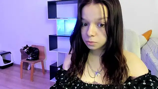 Snapshot of crystal_lilith chatting on February 9, 2025, 12:30 pm crystal lilith online show from February 9, 2025, 12:30 pm