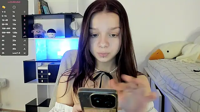 Snapshot of crystal_lilith chatting on February 14, 2025, 6:29 pm crystal lilith online show from February 14, 2025, 6:29 pm