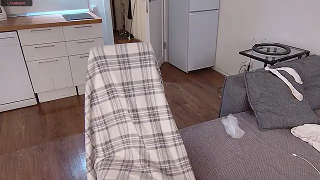 Snapshot of crystal_lilith chatting on November 8, 2025, 7:17 pm crystal lilith online show from November 8, 2025, 7:17 pm