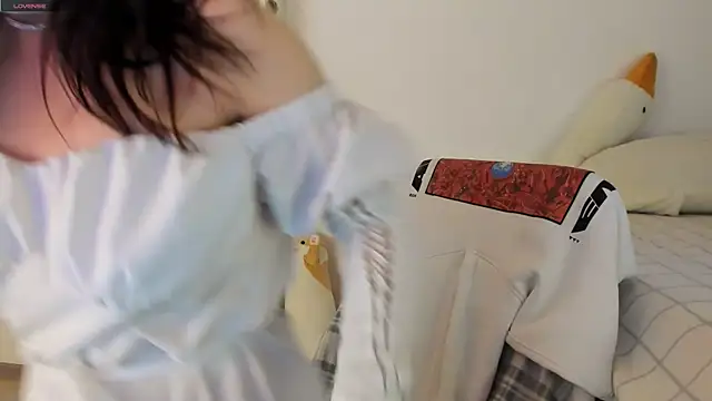 Snapshot of crystal_lilith chatting on March 14, 2025, 5:27 am crystal lilith online show from March 14, 2025, 5:27 am