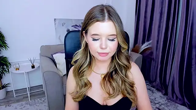 FollowLovee online show from March 16, 2025, 6:12 pm