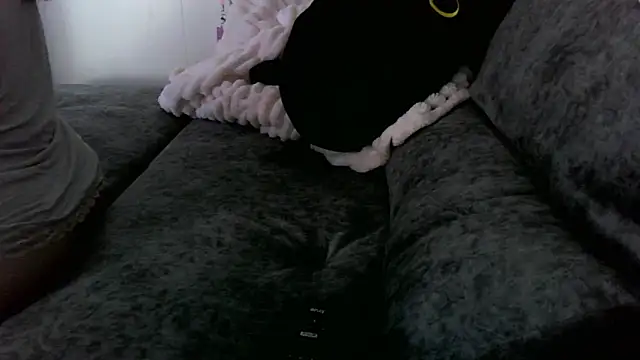 iamMalixxx online show from April 11, 2026, 7:45 am