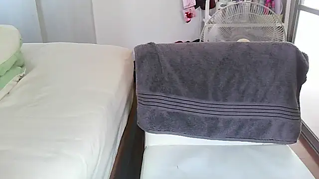 Snapshot of iamMalixxx chatting on February 20, 2026, 9:33 am iamMalixxx online show from February 20, 2026, 9:33 am