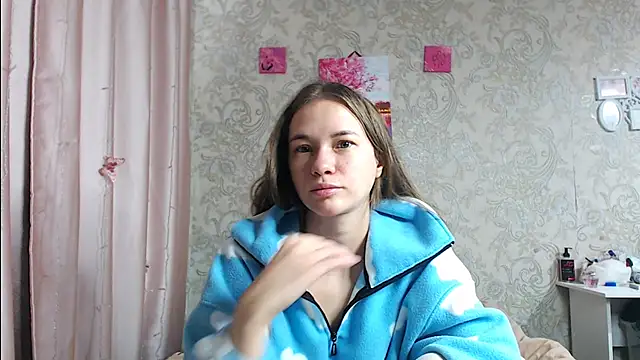 leila bambi  online show from October 14, 2025, 8:04 am