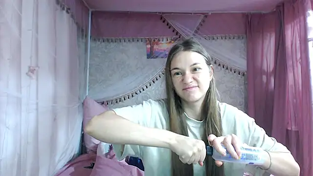 leila bambi  online show from November 27, 2025, 6:19 pm