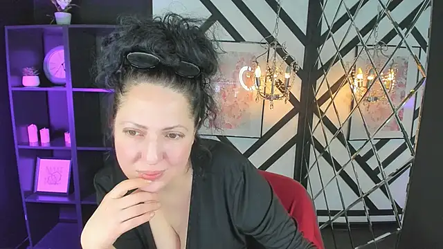 Anita Muse online show from December 4, 2025, 8:41 pm