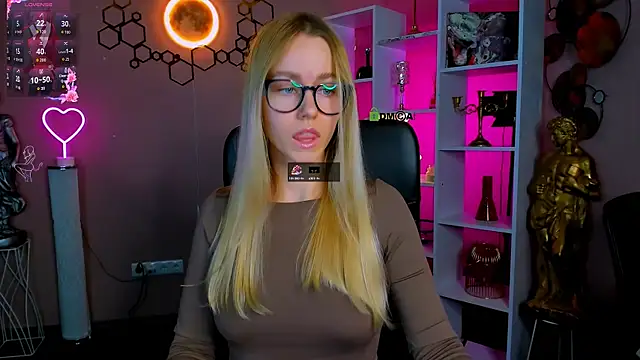 mary mooore online show from September 23, 2025, 7:32 pm