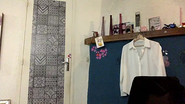 gildamilf online show from September 17, 2025, 7:27 pm