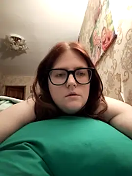 Snapshot of DesireMelissa chatting on February 22, 2026, 4:04 am DesireMelissa online show from February 22, 2026, 4:04 am