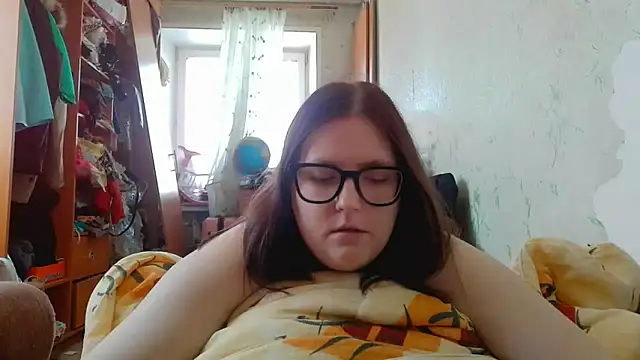 Snapshot of DesireMelissa chatting on February 9, 2026, 9:51 am DesireMelissa online show from February 9, 2026, 9:51 am