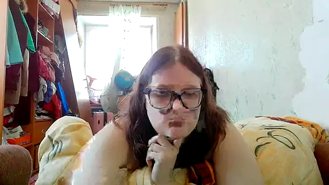 Snapshot of DesireMelissa chatting on February 23, 2026, 9:21 am DesireMelissa online show from February 23, 2026, 9:21 am