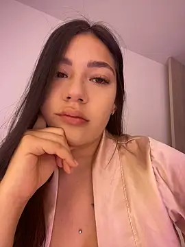 Latina vanessa online show from March 4, 2025, 11:22 pm