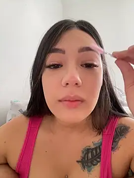 Latina vanessa online show from October 4, 2025, 2:07 pm